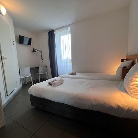 Hotel Le Ponson Aubenas Bagian luar foto