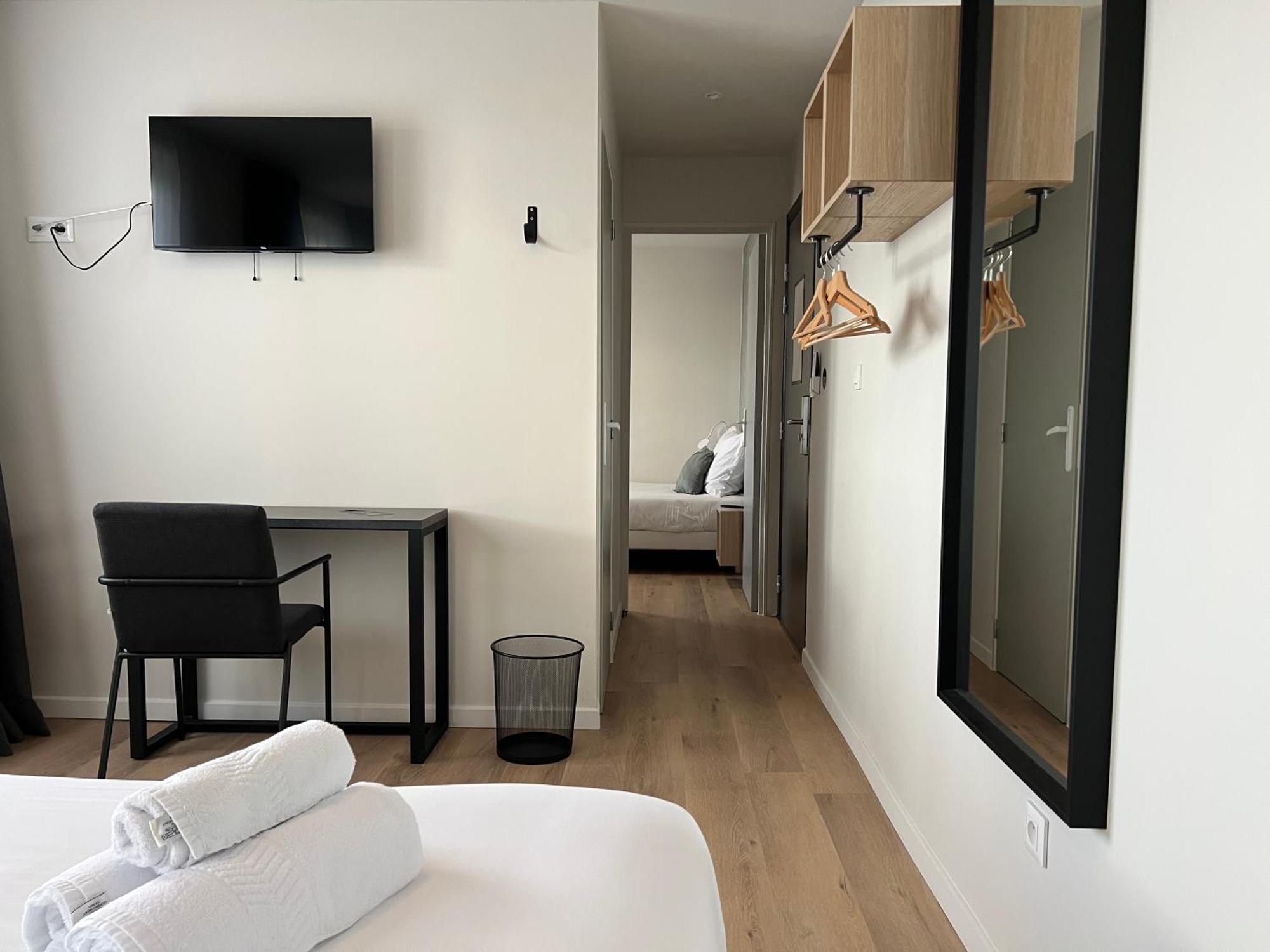 Hotel Le Ponson Aubenas Bagian luar foto